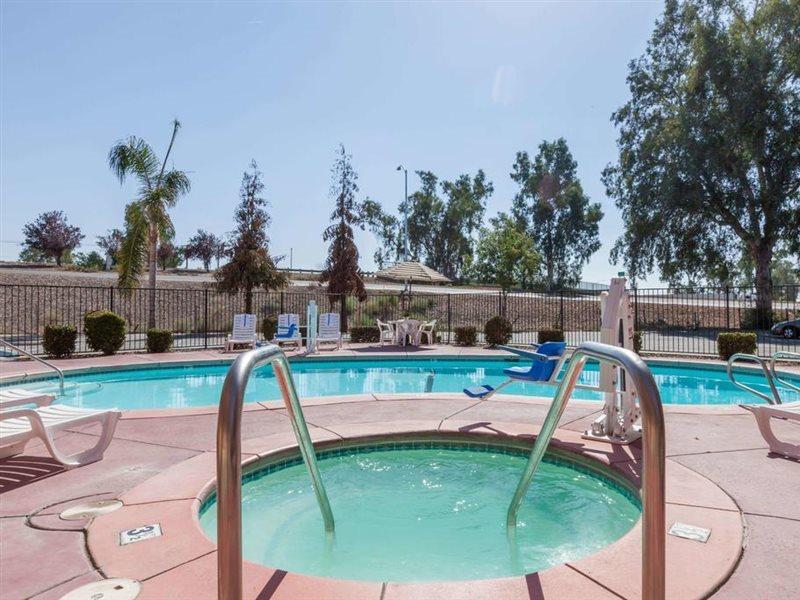 Howard Johnson By Wyndham Bakersfield Kültér fotó