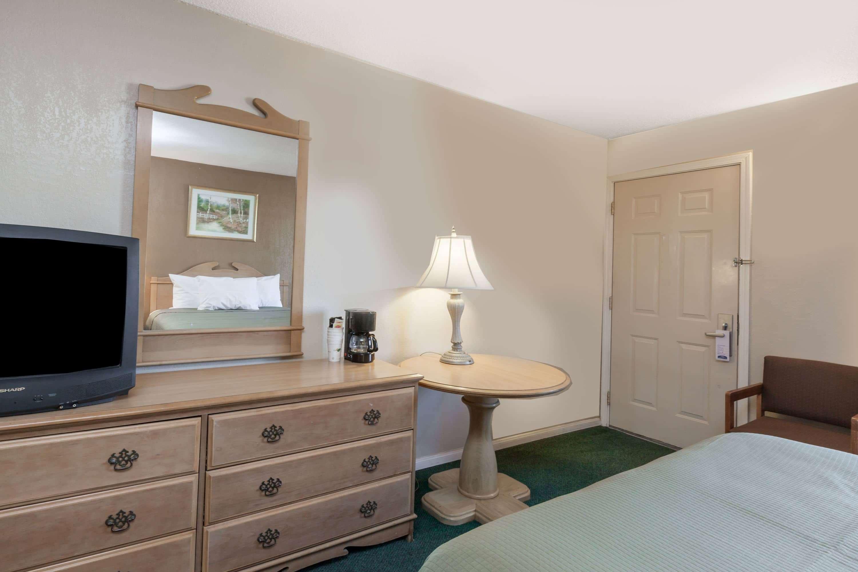 Howard Johnson By Wyndham Bakersfield Kültér fotó