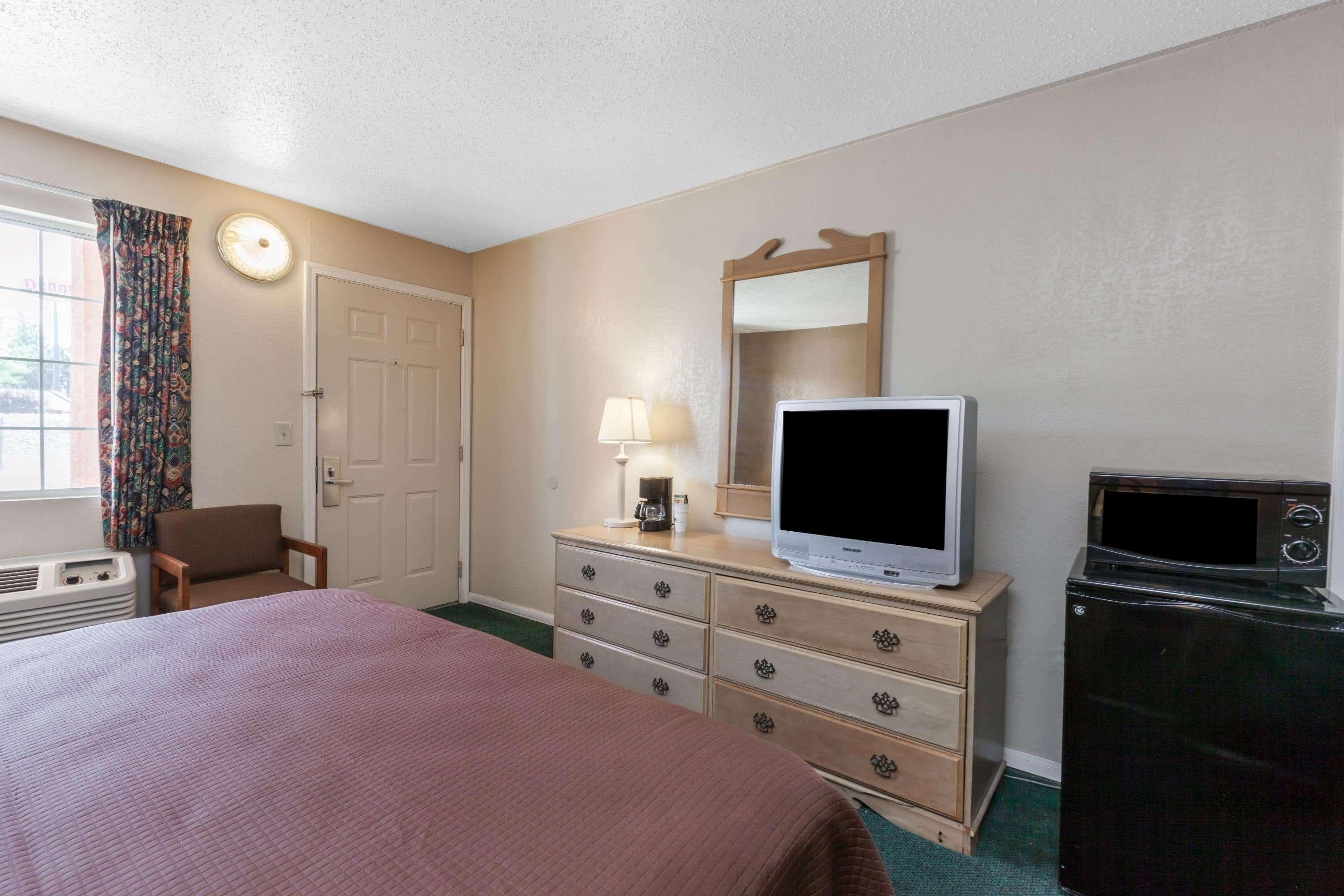 Howard Johnson By Wyndham Bakersfield Kültér fotó